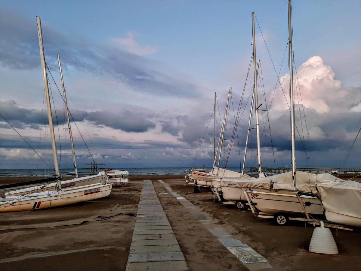 Hotel Amalfi Rimini Kültér fotó