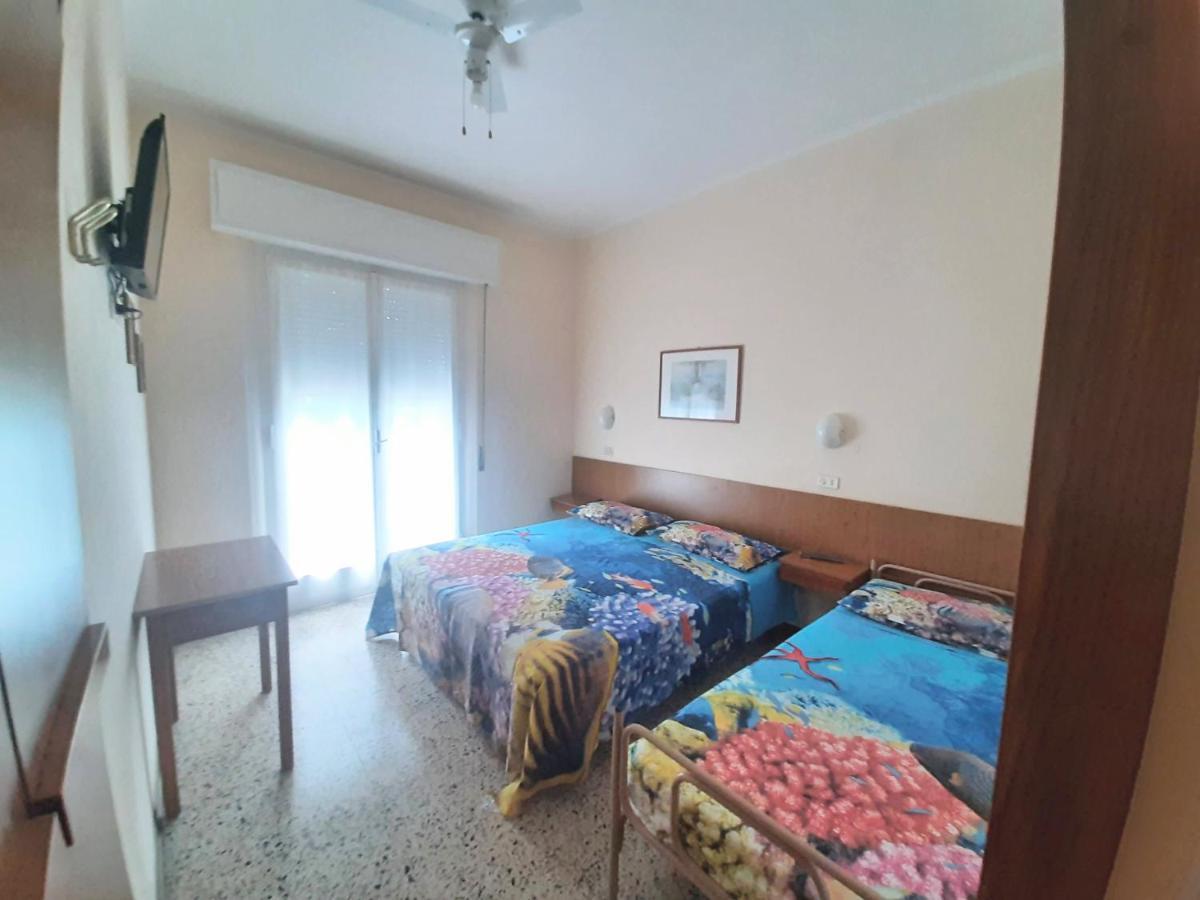 Hotel Amalfi Rimini Kültér fotó